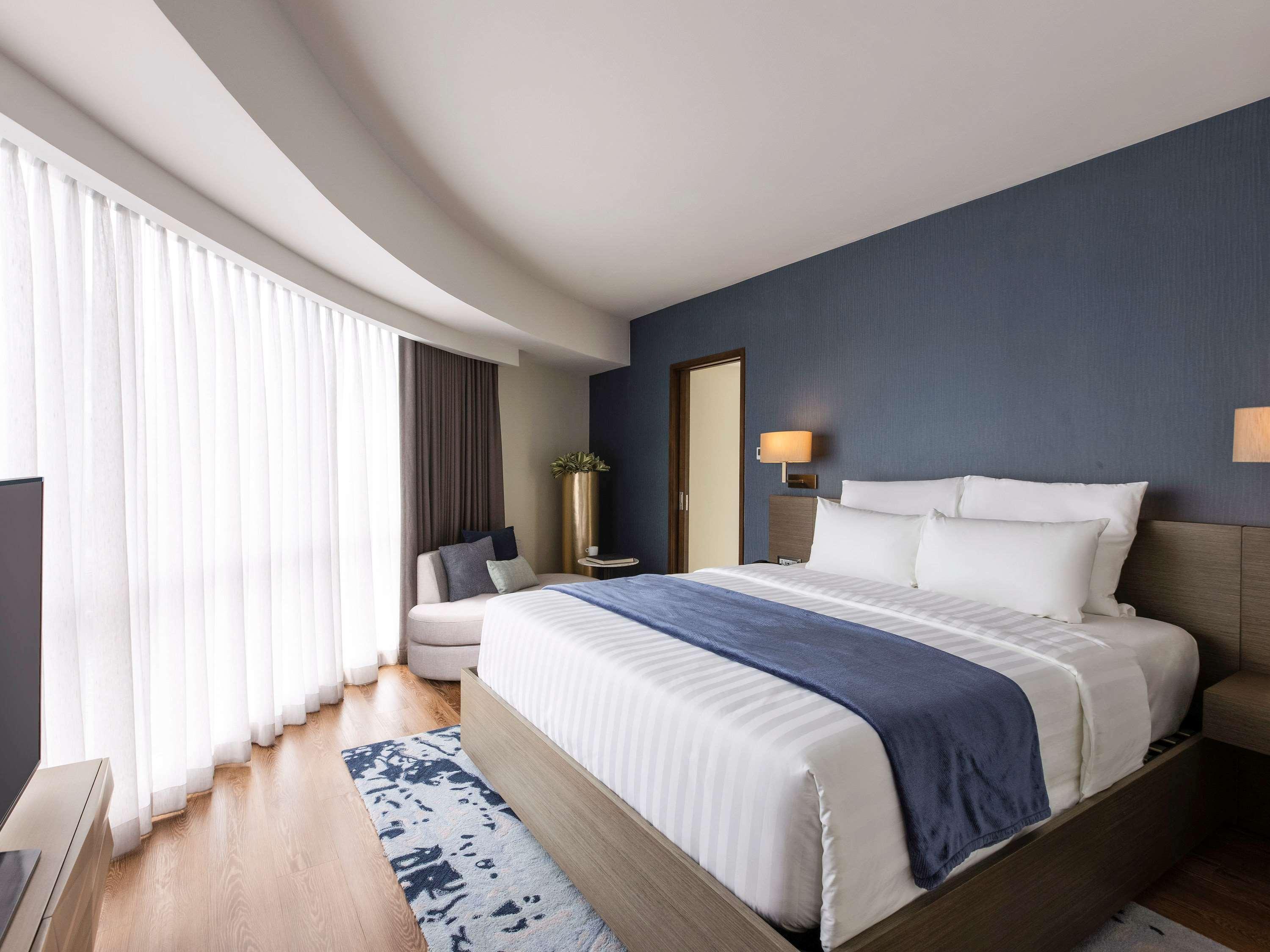 Novotel Suites Manila At Acqua Mandaluyong Eksteriør billede