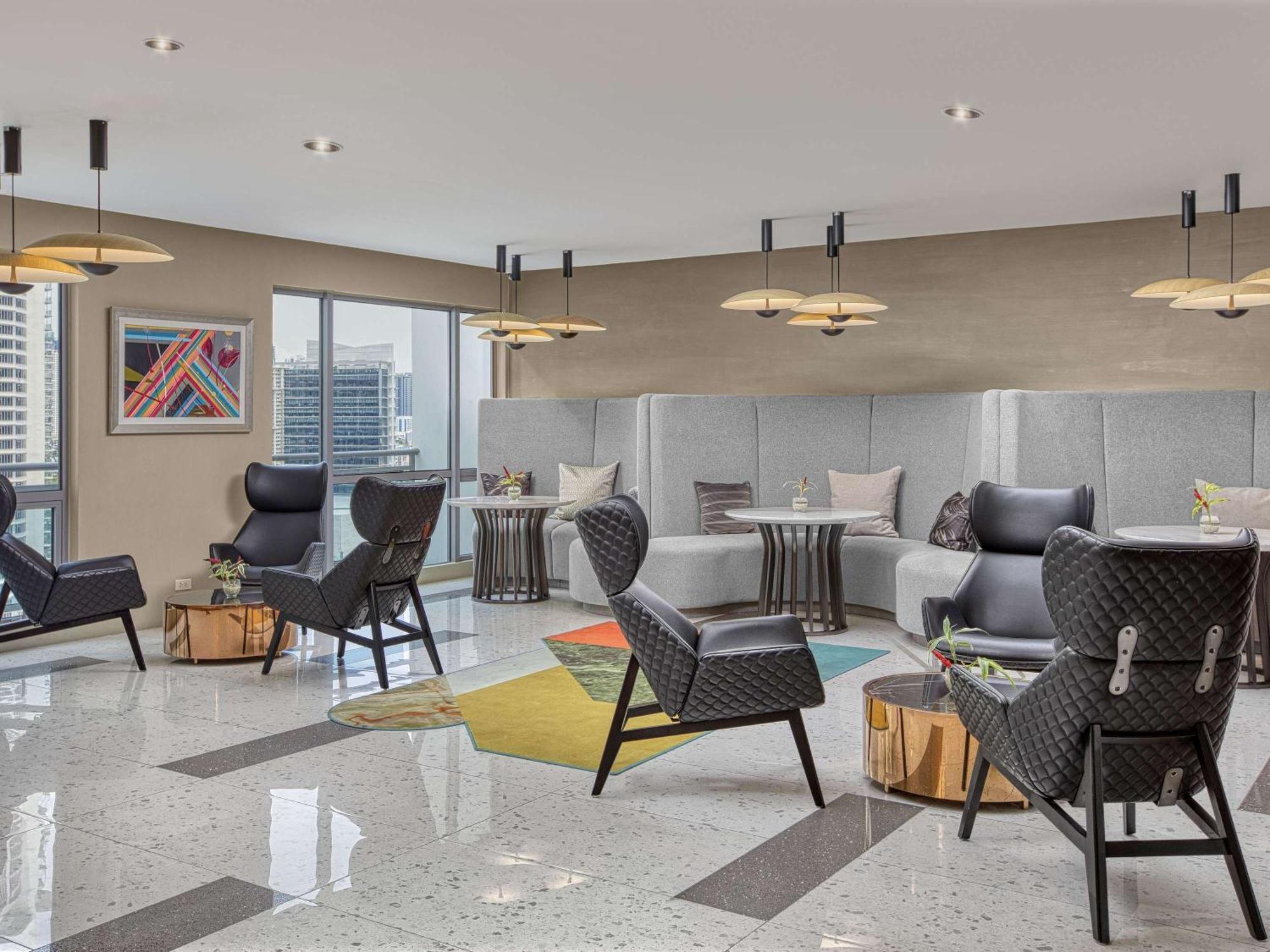 Novotel Suites Manila At Acqua Mandaluyong Eksteriør billede