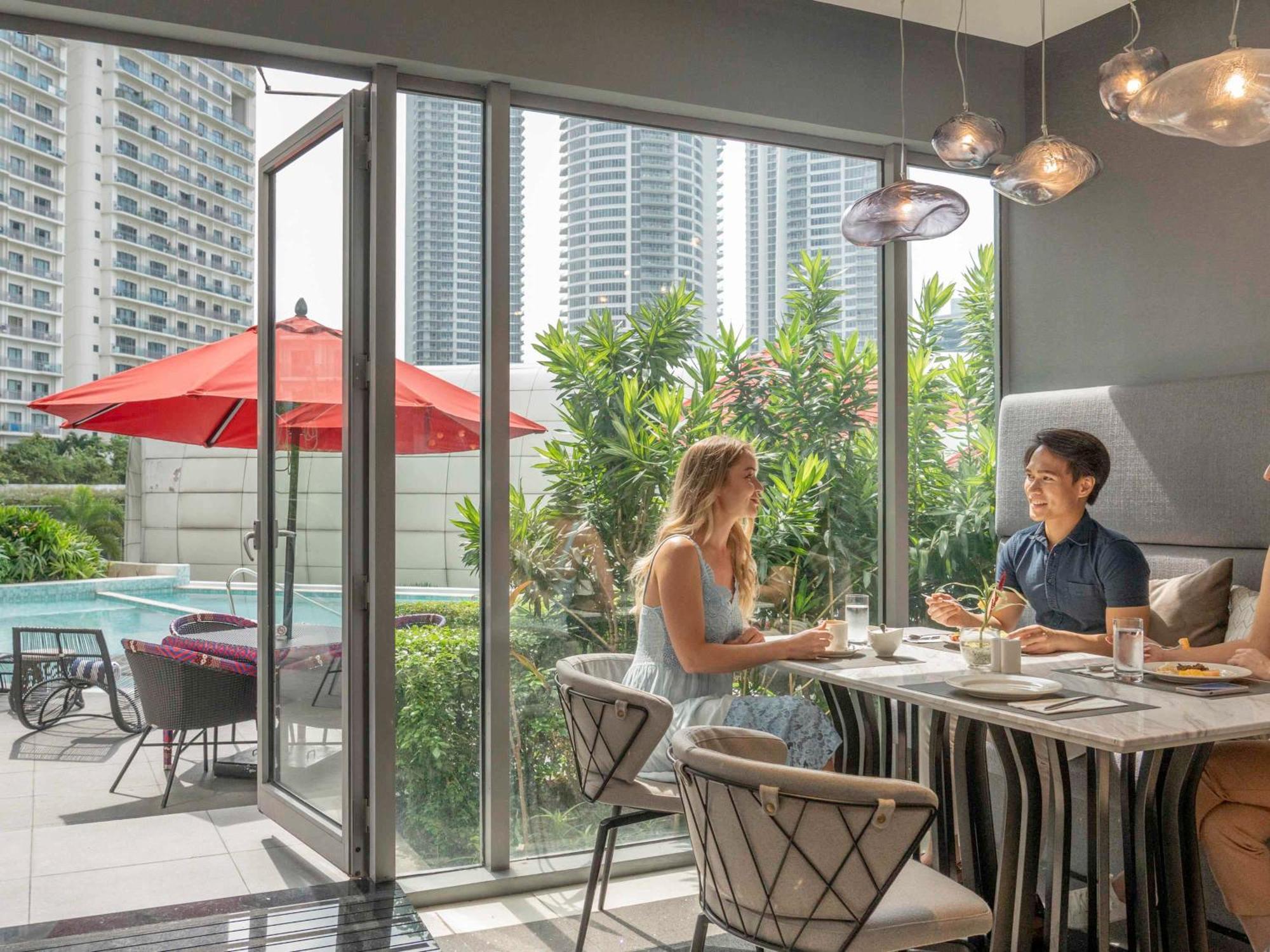 Novotel Suites Manila At Acqua Mandaluyong Eksteriør billede