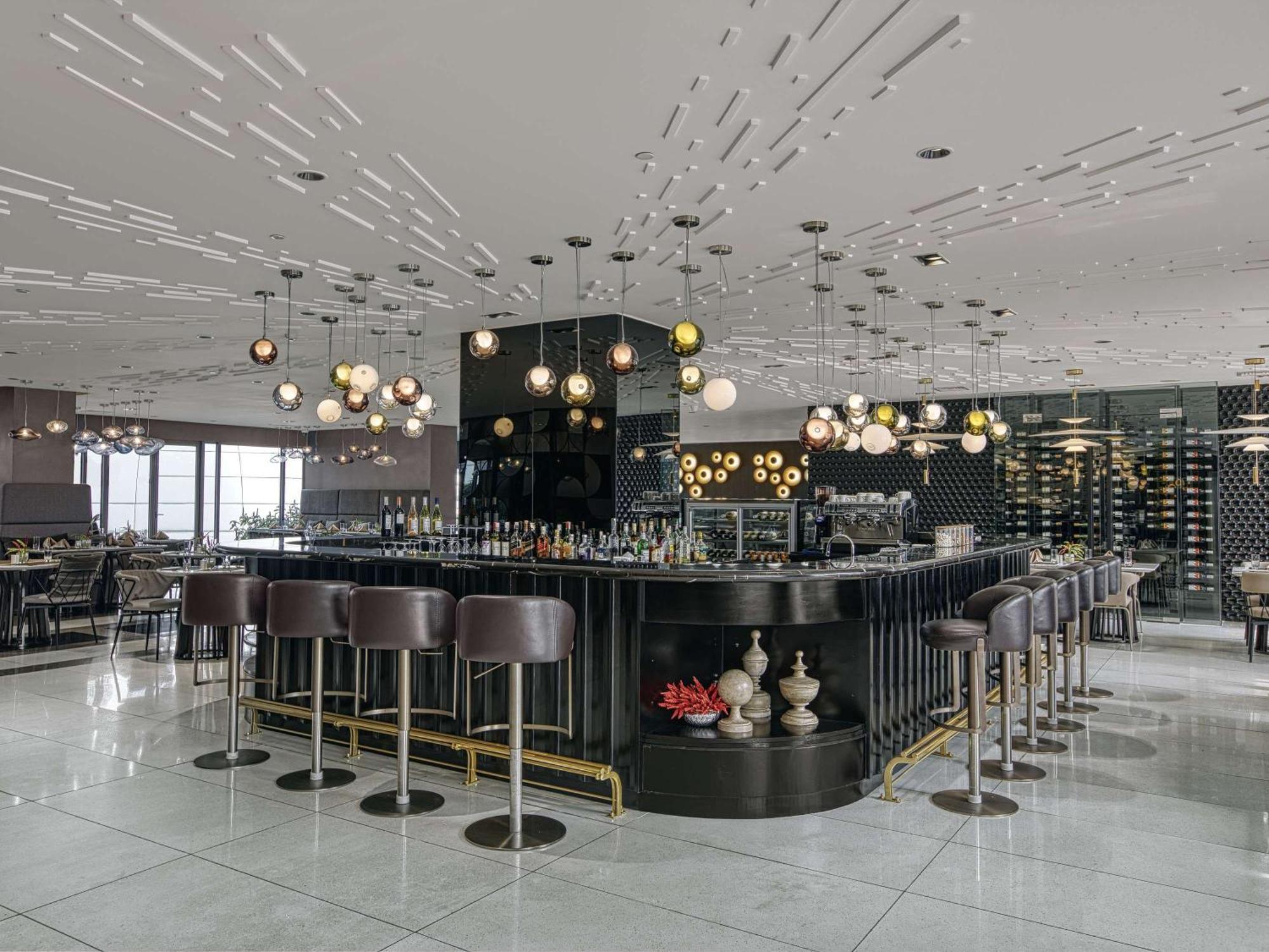 Novotel Suites Manila At Acqua Mandaluyong Eksteriør billede