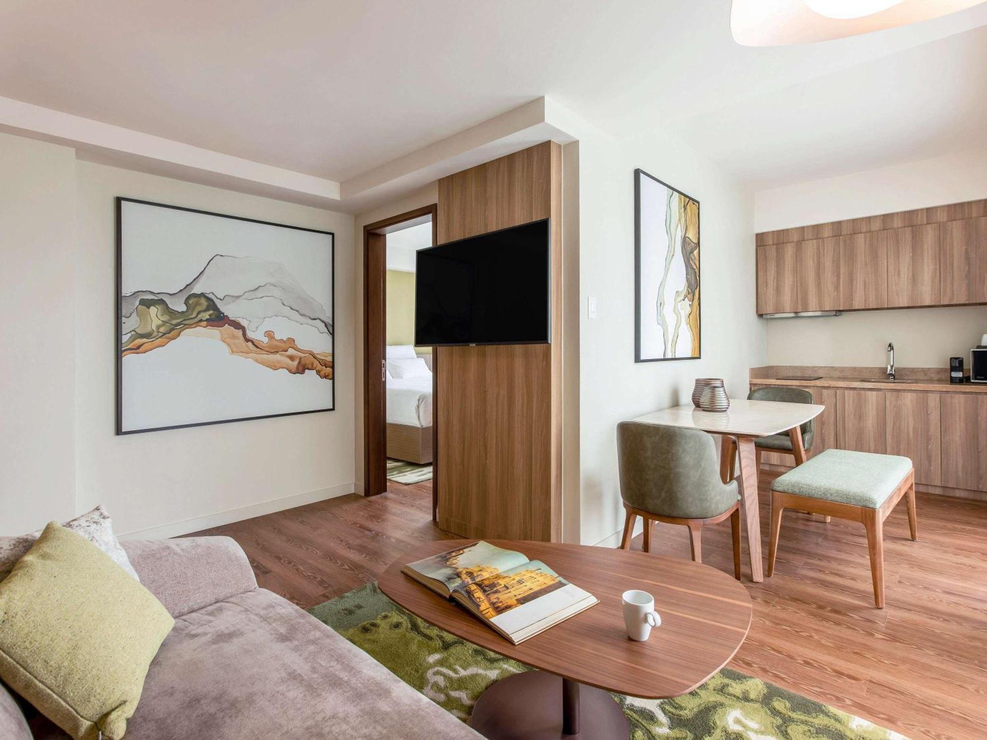 Novotel Suites Manila At Acqua Mandaluyong Eksteriør billede