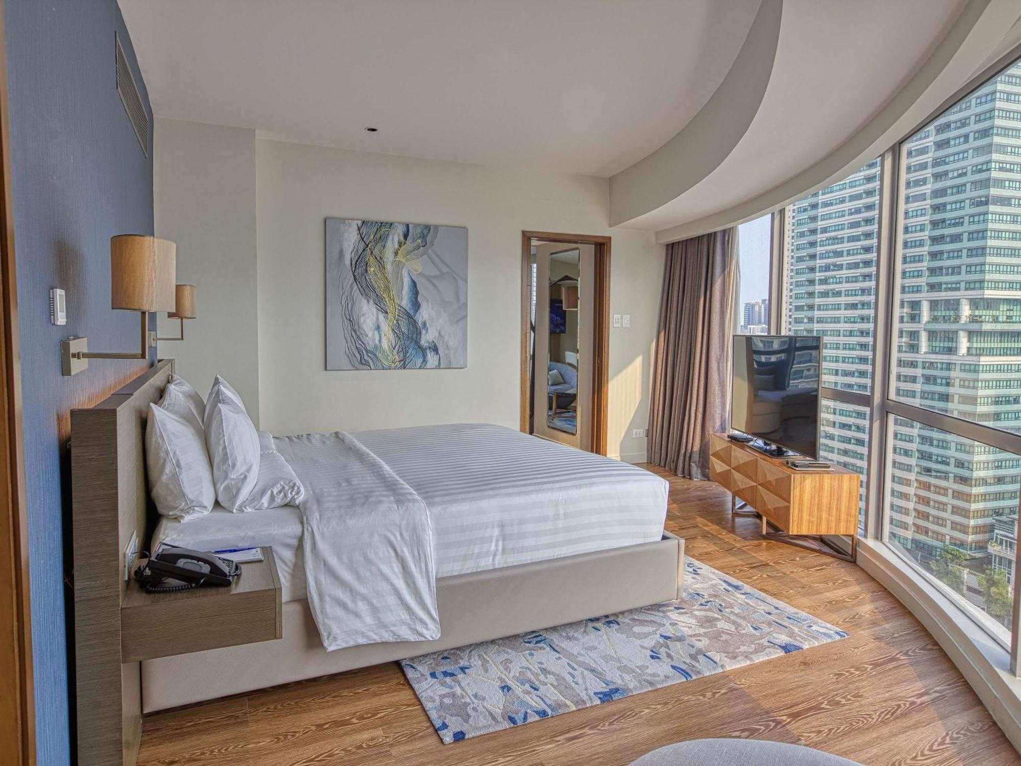 Novotel Suites Manila At Acqua Mandaluyong Eksteriør billede